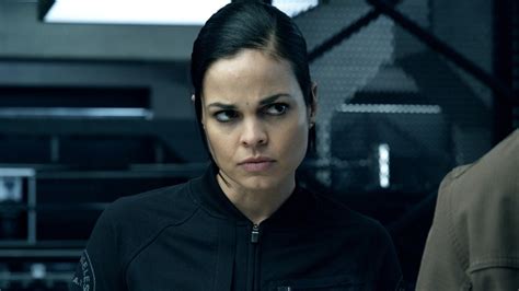 The Reason Lina Esco Left S.W.A.T. Before Season 6。